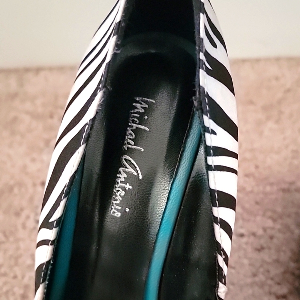 Zebra Print high heels - Picture 4 of 6
